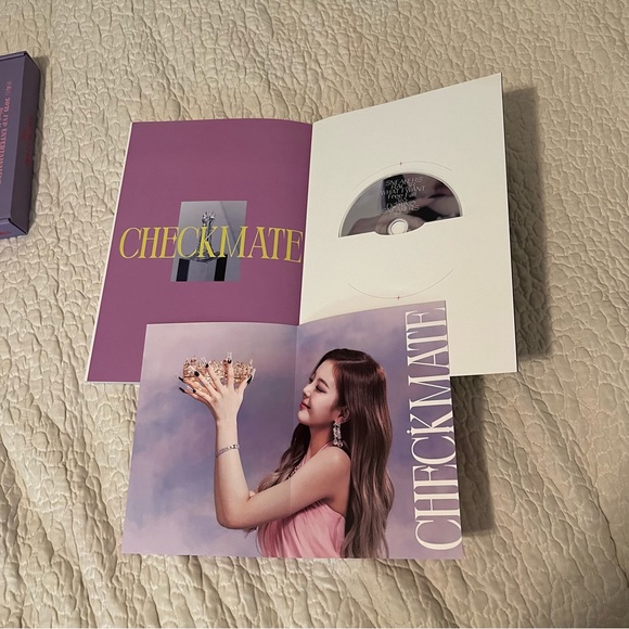 ITZY checkmate album - Picture 2 of 2